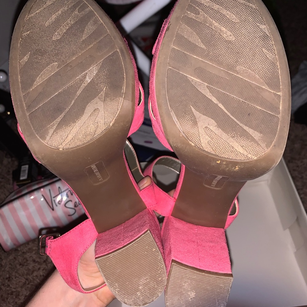 Heels - Picture 5 of 5